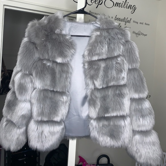 **BRAND NEW** High Quality Faux Fur - Picture 2 of 2